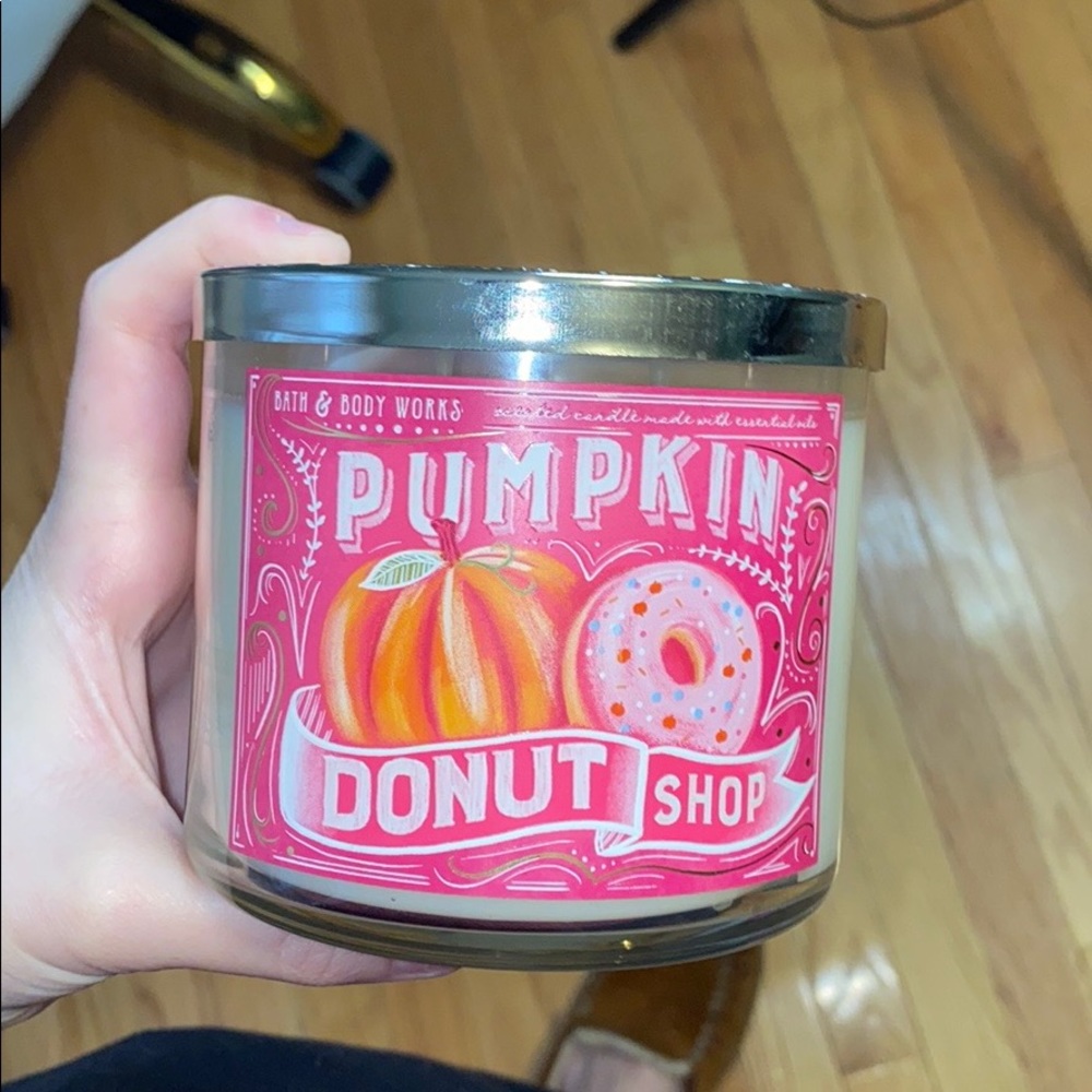 Bath and body works pumpkin donut shop!
